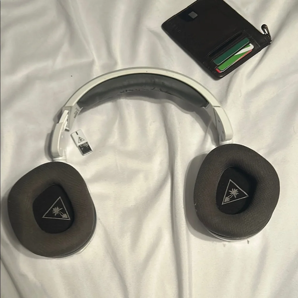 Turtle Beach White Wireless Headphones